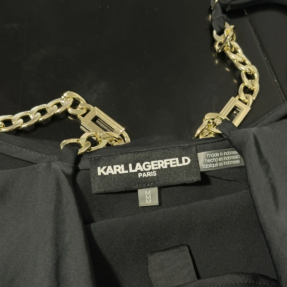 Solid Cowl Neck Sleeveless Hardware Strap Detail Tank, size M. - Picture 5 of 9